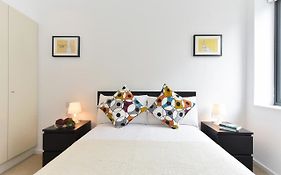 Adler Street London E1 1eg 3*